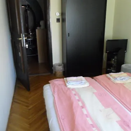 Aniko Apartman Segedyn