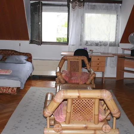 Aniko Apartman Segedyn